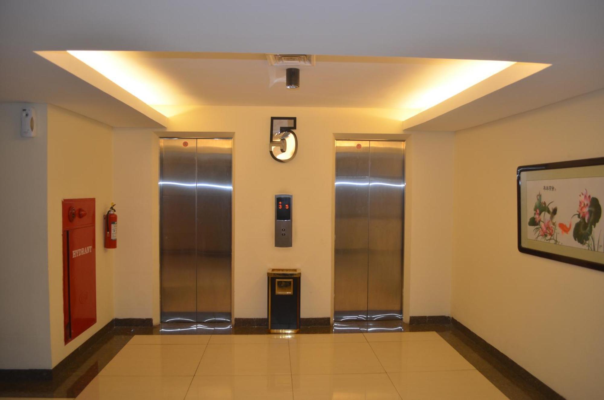 World Hotel Jakarta - Bandengan Exterior foto